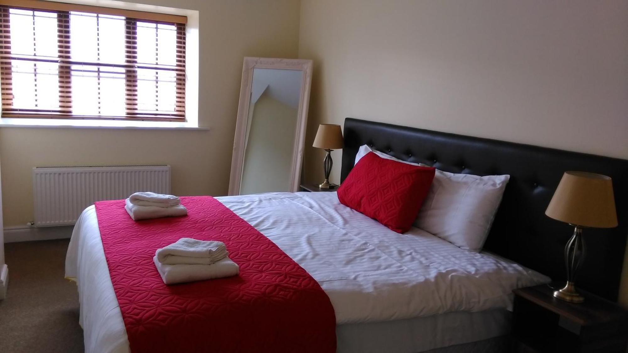 New Forest Estate Lodges Tyrrellspass Room photo