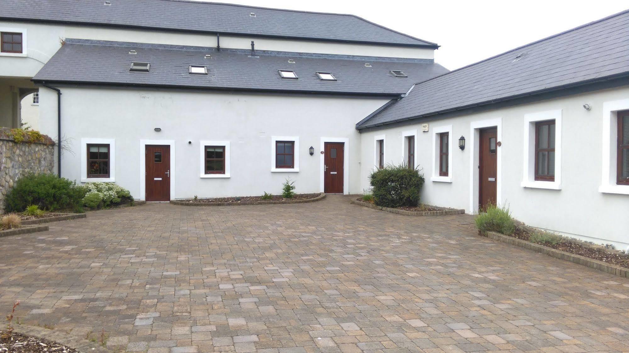New Forest Estate Lodges Tyrrellspass Exterior photo